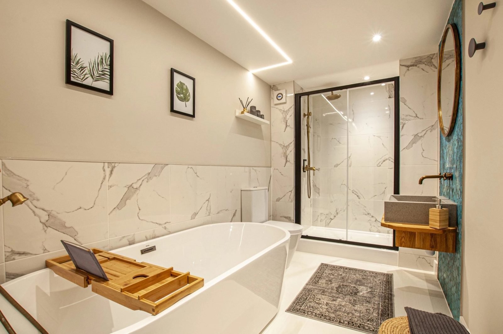 The main bathroom, freestanding bath and walk-in shower